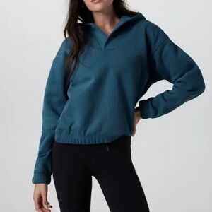 EUC VUORI Restore Notch Hoodie in Light Tidal Teal Pullover M